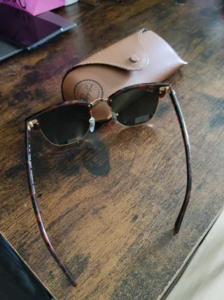 Gafas de sol Ray-Ban con funda