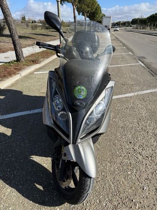 Kymco Super Dink 125 ABS Maxiscooter.