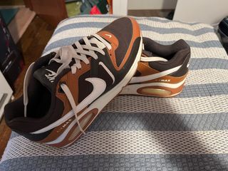 Zapatillas Nike Air Max Marrones y Blancas
