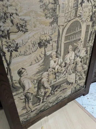 Par de tapices antiguos con marco