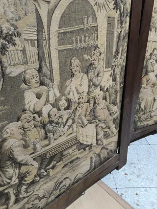 Par de tapices antiguos con marco