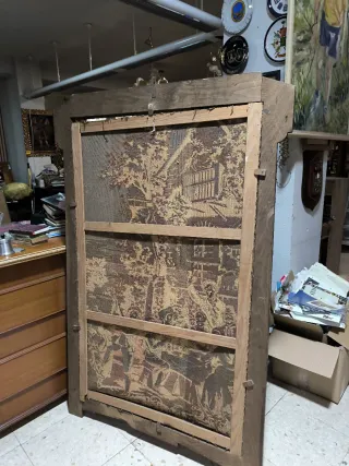 Par de tapices antiguos con marco