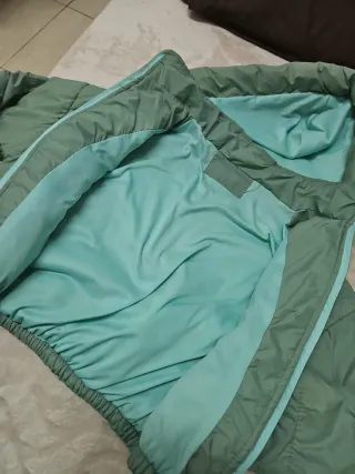Chaqueta de invierno verde y turquesa