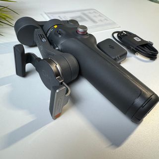 DJI Osmo Mobile 8 Gimbal para Móvil