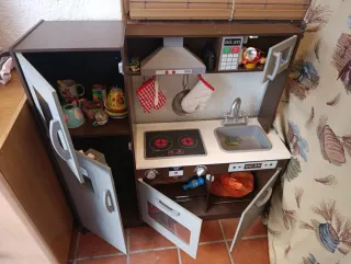 Cocinita de madera para niños