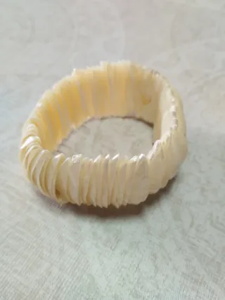 Pulsera de mujer beige