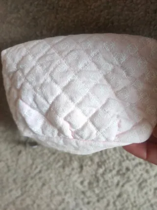 Bolsito de aseo o joyas acolchado