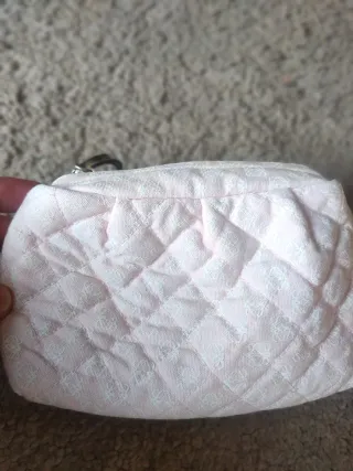 Bolsito de aseo o joyas acolchado