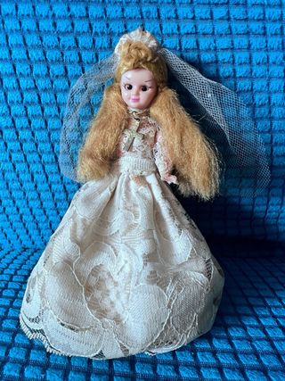 Muñeca antigua años 50 de novia