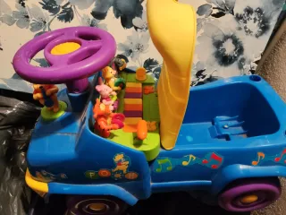 Correpasillos infantil con volante y piano