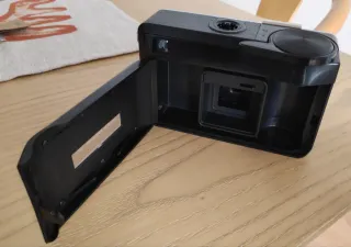 Cámara Kodak Instamatic 133-X con funda