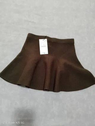 Falda corta Zara verde oliva
