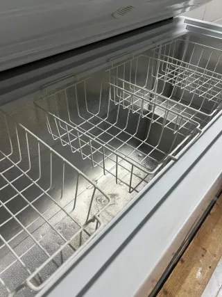 Congelador arcón BEKO 350 L – Gran capacidad