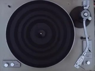 Tocadiscos Scott Beige/Plata