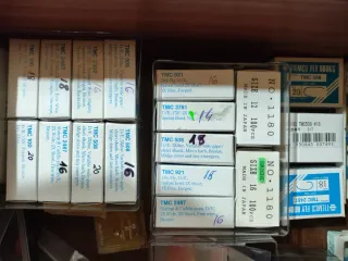 Plumas, anzuelos,hilos ,etc