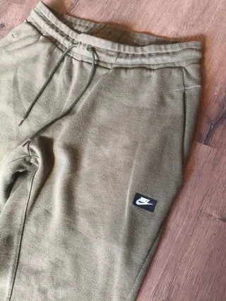 Pantalón Nike Tech Fleece Verde Caqui