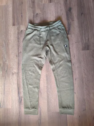 Pantalón Nike Tech Fleece Verde Caqui
