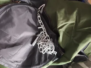 Saco de boxeo vacío verde