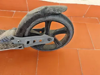 Patinete plegable con doble suspensión