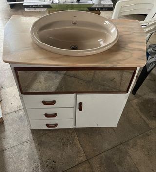 Conjunto baño cerámica y madera