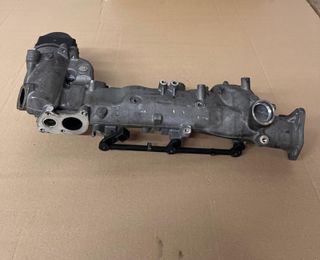 Colector admisión izquierdo Mercedes-Benz A6420906537