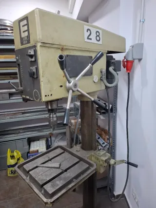 Taladro de columna ERLO CR-30