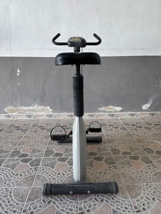 BICICLETA ESTÁTICA CUP’S FITNESS