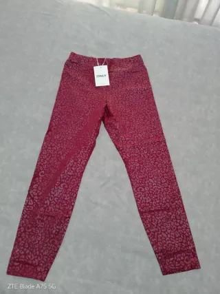 Pantalones rojos ONLY estampado leopardo