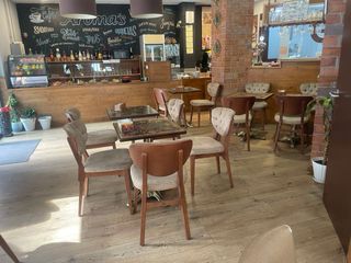 MAGNIFICA CAFET PANADERIA ESQUINERA CON TERRAZA