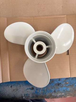 Hélice SOLAS Amita 3 Yamaha 9.9