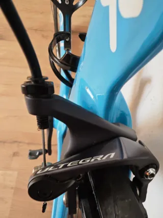 Bicicleta de carretera Triarch azul