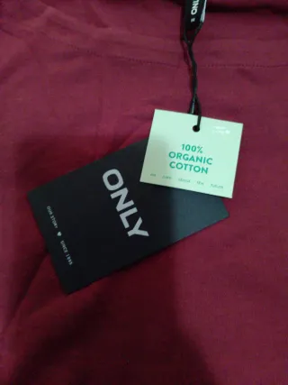 Camiseta ONLY roja manga larga