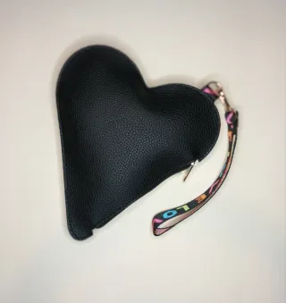 Bolso Corazón Piel Vegana Negro