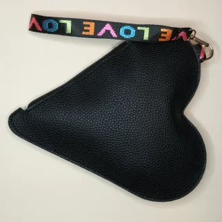 Bolso Corazón Piel Vegana Negro