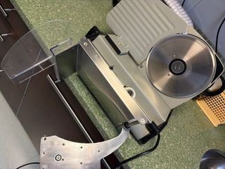 Cortadora de fiambres Sogo 929