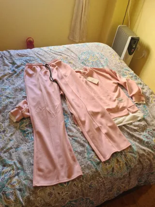 Conjunto chándal y sudadera rosa bebé