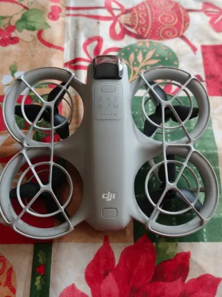 DJI NEO Fly More Combo Drone