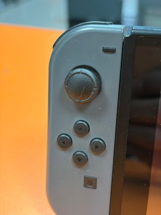 Nintendo Switch + Accesorios y Caja