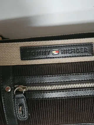 Bolso Tommy Hilfiger Negro y Beige