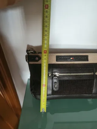 Bolso Tommy Hilfiger Negro y Beige