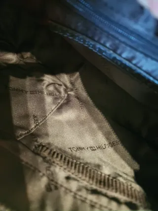 Bolso Tommy Hilfiger Negro y Beige