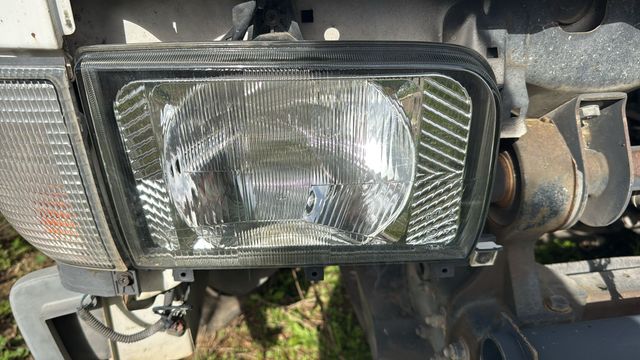 FARO DERECHO  NISSAN CABSTAR  1996-2006