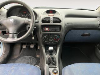 Peugeot 206 2001