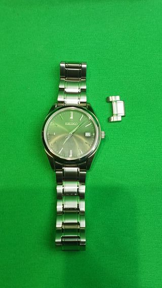 Reloj Seiko SUR527P1 Verde Oliva y Plateado