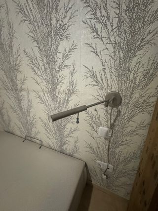 Due lampade da lettura moderne