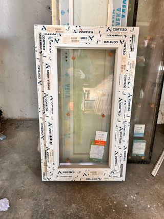 Ventana de PVC Cortizo nueva