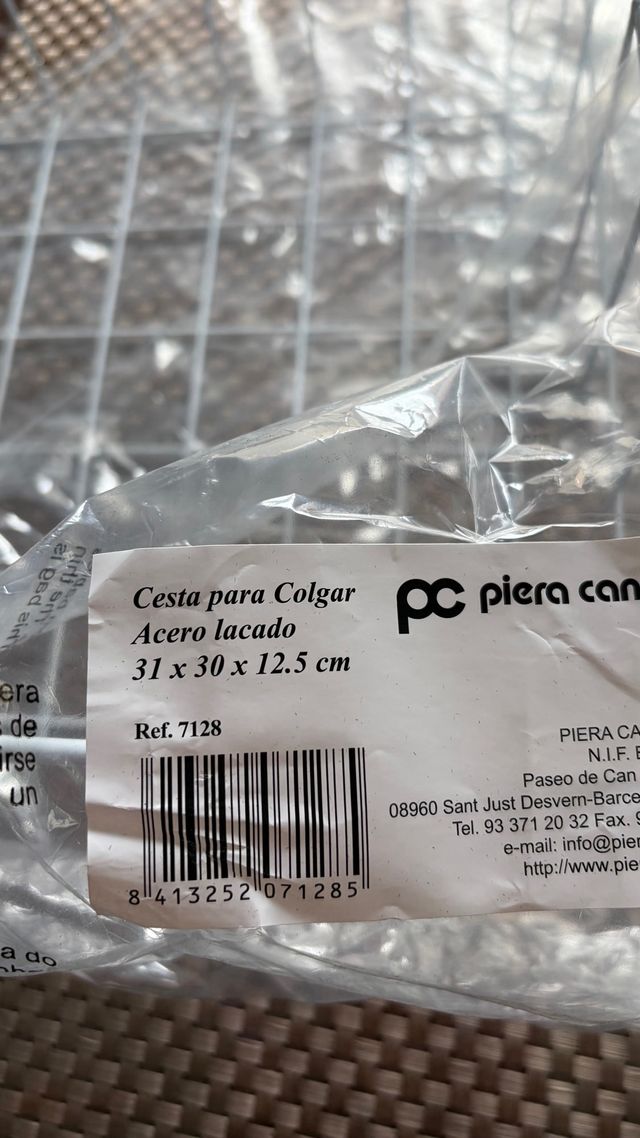 Cestas colgantes metálicas blancas nuevas
