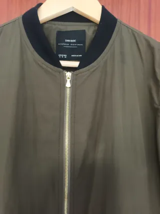 Chaqueta Bomber Zara Verde Militar Talla M