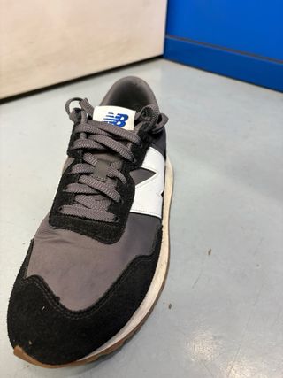 New Balance 237 Talla 42 con caja