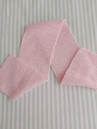 Bufanda tejida rosa para niña